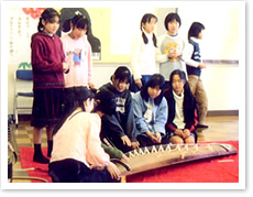 小学生琴体験教室写真2